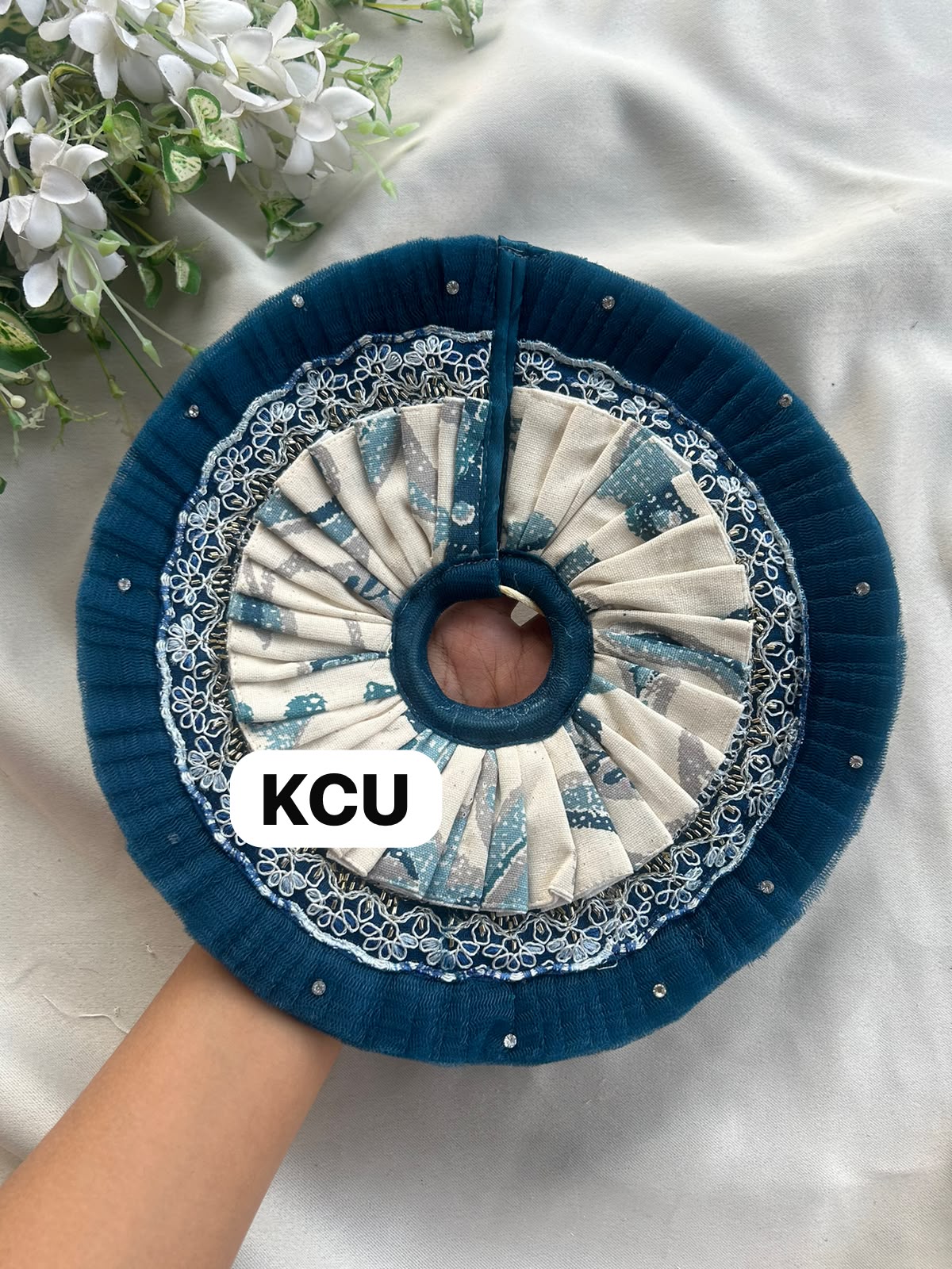KCU 698