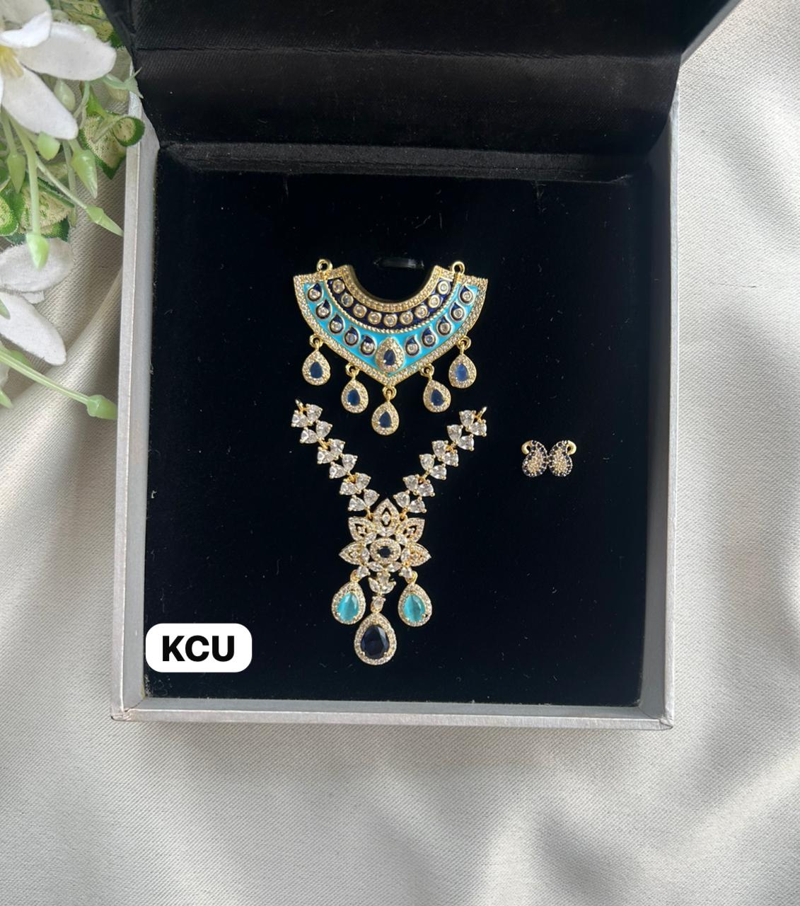 AD SET 1 (SIZE 4)