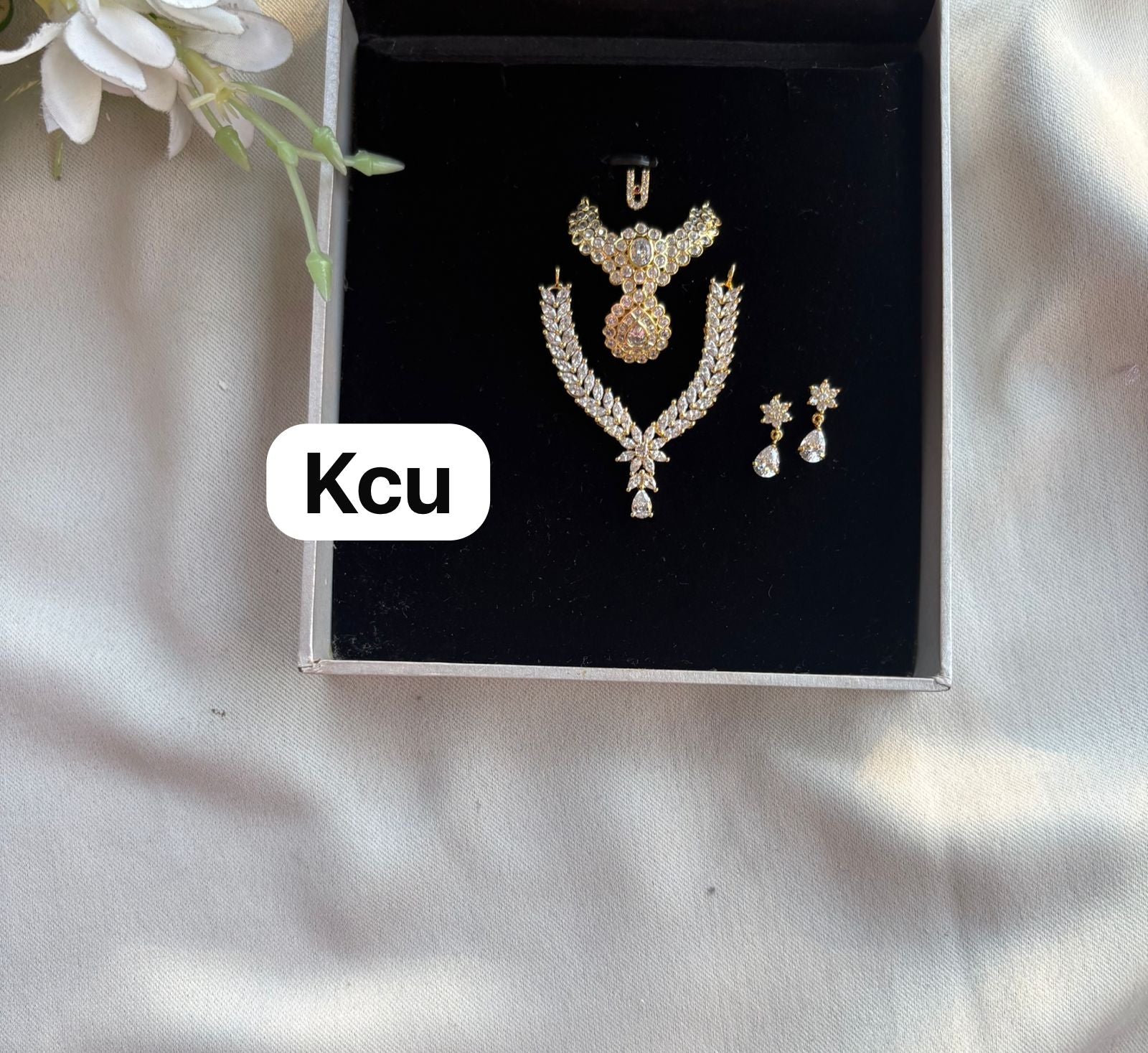 AD Jewellery Set (Size -3/4no) S109