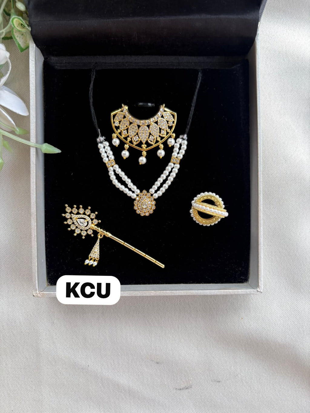 Exclusive AD white pearl jewellery set (Size -2/3no) S117